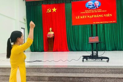 CHI BỘ TRƯỜNG TH BÌNH THUẬN TỔ CHỨC KẾT NẠP ĐẢNG VIÊN