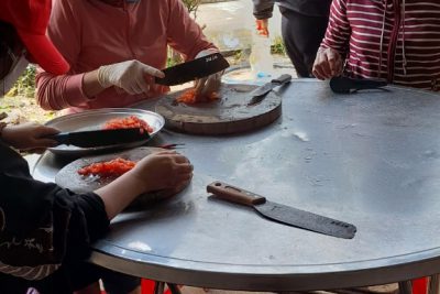 Công đoàn trường TH Bình Thuận tham gia hỗ trợ mùa covid
